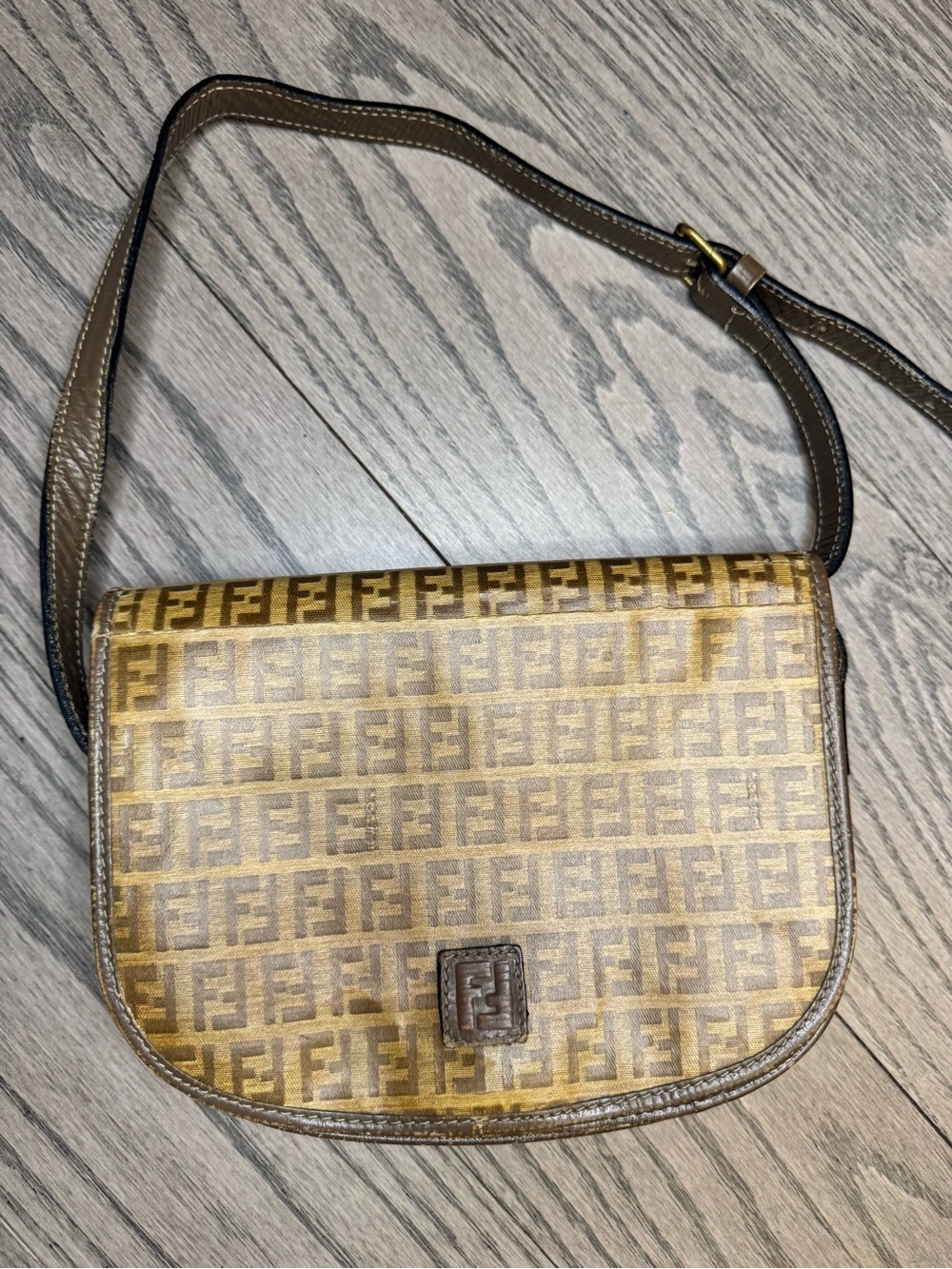 Vintage fendi bag crossbody